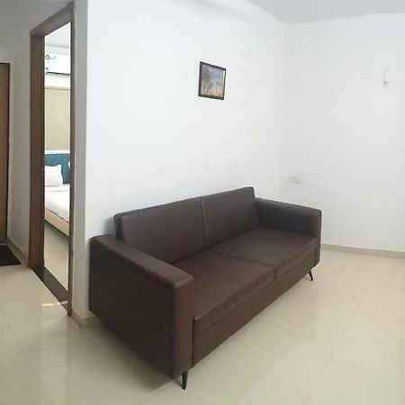 Hotel Royal Night Daman Exterior photo