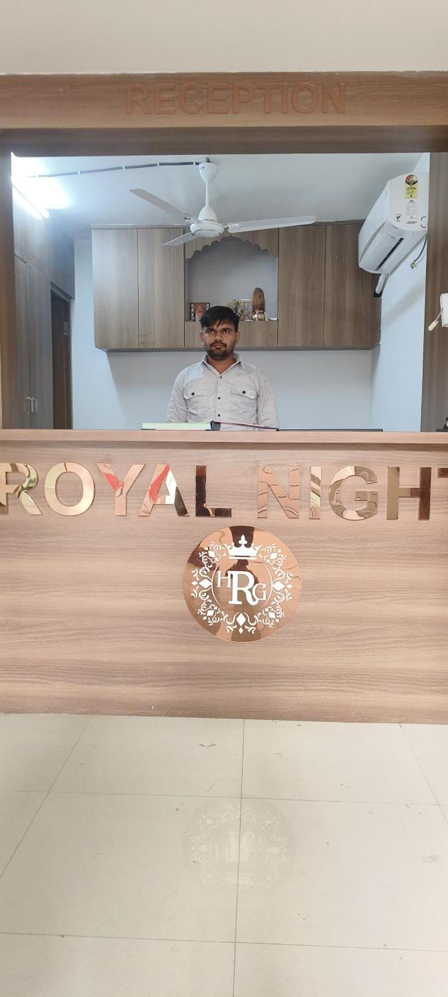 Hotel Royal Night Daman Exterior photo